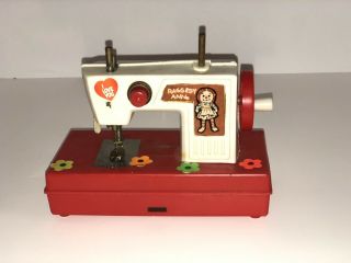 Vintage Toy Childs Sewing Machine Raggedy Ann Miniature Collectible 
