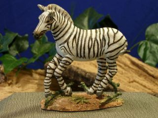 Country Artists Endangered Species Mountain Zebra Figurine 04945 Ca04945