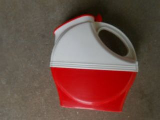 Burrite Vintage Water Pitcher Art Deco Plastic Red And White Ice Lip Lid