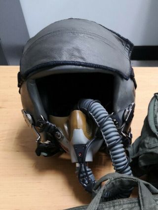 Pre - Owned Usaf Pilot Flight Helmet With Mask