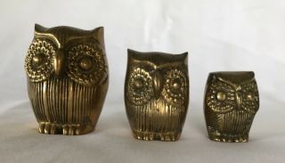 Vintage Set Of 3 Brass Owl Figurines Or Paperweights In Graduated Heights