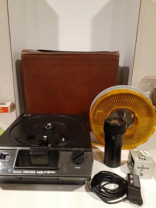Vintage Kodak Carousel 4600 Slide Projector With Leather Case And More.