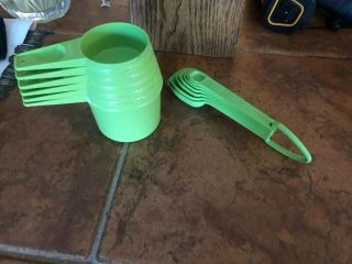 Tupperware Measuring Cups And Spoons Apple Green - Minty