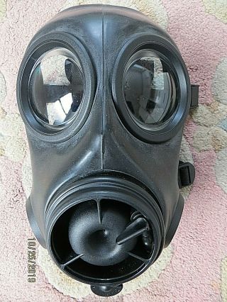 2005 BRITISH ARMY FM12 GAS MASK SIZE 2,  DOUBLE FILTERS & HAVERSACK 2
