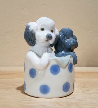 LLADRO - NAO - DOGS IN A BASKET PORCELAIN FIGURINE 2
