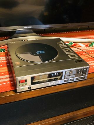 Vintage Sony Cdp - 7f Cd Player Made In Japan.