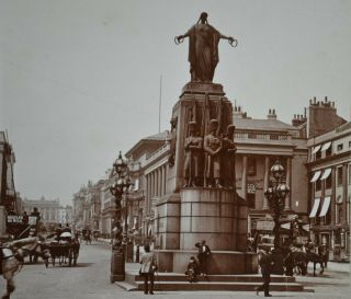 1880/90s Stereoview Photo London Guards Crimean War Memorial Waterloo Place