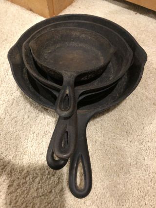 Vintage Set Of 4 Cast Iron Camping Skillets Pans Seasoned - One Is Griswold