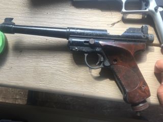 Vintage Crosman Mark 1 Target Co2 Pistol.  22