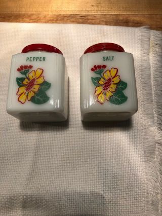Vintage Tipp City Milk Glass Yellow Daisy Salt And Pepper Shakers