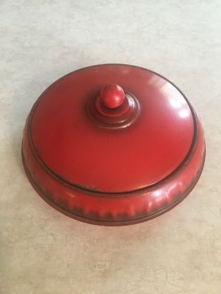 Vintage Round Metal Sewing Box With Removable Tray.