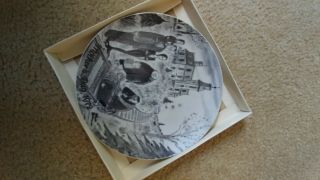 ADDAMS FAMILY MOTHER ' S DAY PLATE 1972 CHARLES ADDAMS FIRST EDITION 2