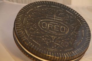 Vintage Collectible Round Nabisco Oreo Cookie Shaped Tin 1993 Container Metal