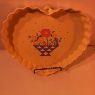 Treasure Craft - - Auntie Em - - Heart Shaped Pie / Quiche Dish - - 1986 - - Ships - Vgc