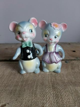 Vintage Mice Anthropomorphic Mouse Couple Salt And Pepper