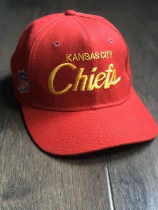 Vintage Sports Specialties Kansas City Chiefs Script Snapback 90s