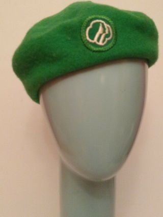 Vintage Girl Scout Wool Green Beret Size Large Patch Logo Brownie Hat