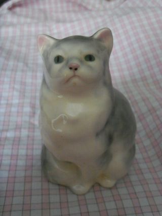 Vintage Grey And White Ceramic Persian Cat Figurine Curio 4.  5 " Tall Euc