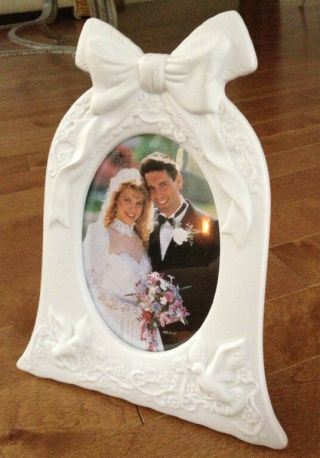 Russ Berrie White Lace Promises 3d Wedding Bell & Doves 5 " X7 " Photo Frame Nwob