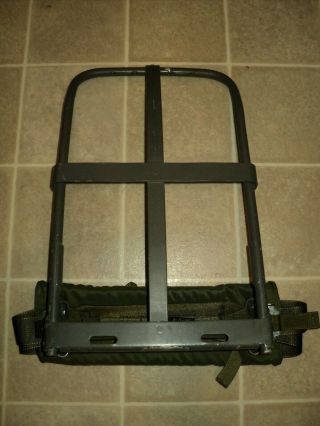 Us Military Issue Alice Pack Frame W/ Kidney Pad 1