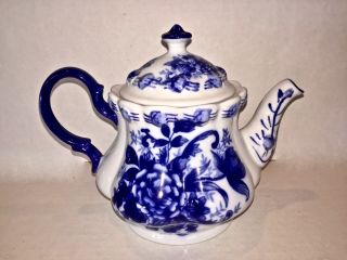 Vintage Delft Blue White Tea Pot Ceramic 7 " Lilly Pattern By Cracker Barrel