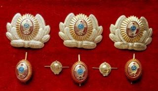 Soviet Russian Cockardes & Emblems On Buttonholes Of Militia,  1970