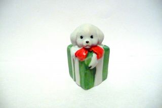 Thimble Bisque Enesco Light Gray Puppy In A Christmas Gift Box W/red Bow