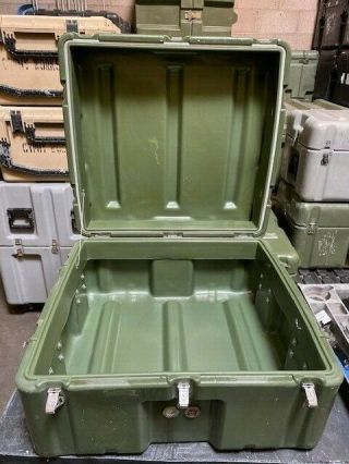 Pelican Hardigg Waterproof Hard Case Protective Storage Trunk | 27 " X 26 " X 15 "