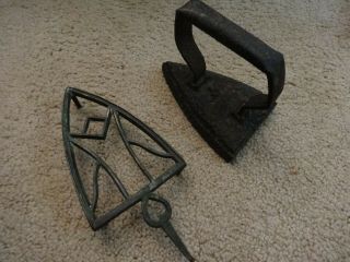 Antique Vintage Old Rusty Cast Iron With Trivet Doorstop Paperweight Decoration