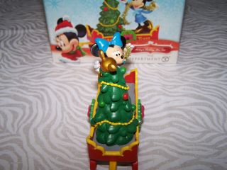 Disney Dept.  56 Mickey ' s Merry Christmas Village 