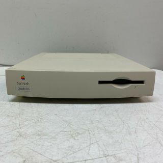 Vintage Apple Macintosh Quadra 605 M1476 Powers On |