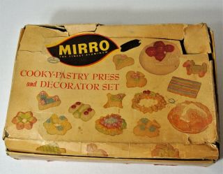 VTG Mirro Cooky Pastry Press and Decorator Set 350 - M w/Box and 24 - page Booklet 3
