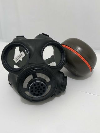 M69 Gas Mask Canada And Nos Swiss/german Abc - Schutzfilter 74 Filter