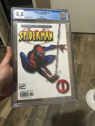 Ultimate Spider - Man 1 - Cgc 8.  5 White Variant (1st Use Of " Ultimate ")