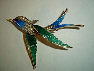 Vintage Trifari Gold Tone Rhinestone And Enamel Bird In Flight Brooch