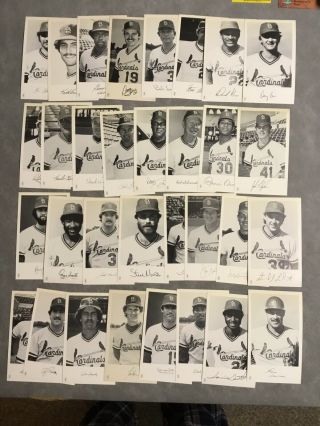 (32) 1982 - 83 St Louis Cardinals Team Issued Postcards Ozzie Hernandez Sutter