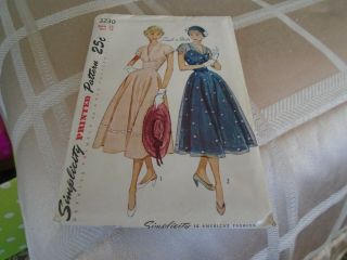 1950s Simplicity 3230 Women 