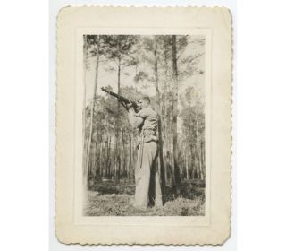 Vintage Snap Shot Photo Of Man Posed Aiming Rifle - Marine Corps