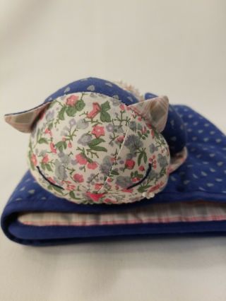 Vtg 8 " Cat Handmade Country Fabric Pin Cushion With Sewing Supply Keeper
