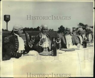 1931 Press Photo Re - Enactment Of Revolutionary War Banquet In Yorktown,  Virginia