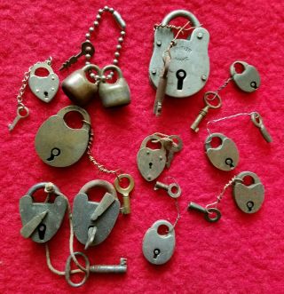 12 Vintage Antique Small & Mini Padlocks With Keys.