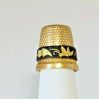 Vintage Gold Tone Thimble With Black & Gold Etch Band - Sewing Collectibles
