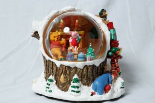 Disney Winnie The Pooh Tigger Piglet Eeyore Musical Snow Globe Fireplace