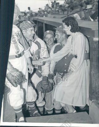 1940 Actress Gail Patrick Hollywood Stars Baseball Fan Press Photo