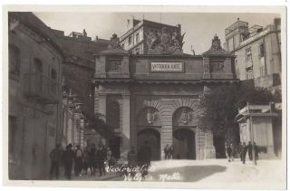 Malta Victoria Gate,  Valletta,  Rp Postcard By Clements & Newton,