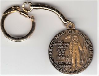 First Man On The Moon Keychain Advertising Medallion Neil Armstrong July 20,  1969