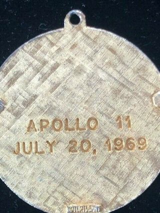RARE - VINTAGE TORTOLANI COMMEMORATIVE APOLLO 11 LANDING JULY 20,  1969 PENDANT 3