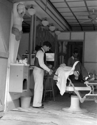 1938 Barbershop,  Key West,  Florida Vintage Old Photo 8.  5 " X 11 " Reprint