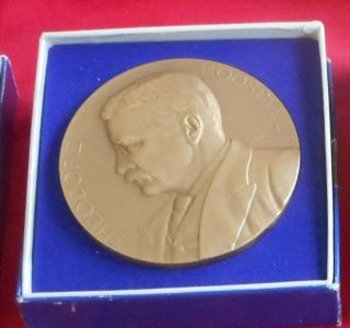 T Roosevelt Collectable Presidential Medal Bu Incl.  Bio (ctl719)