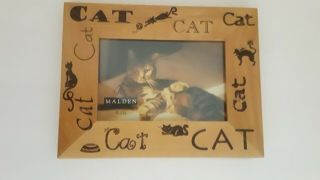 Wood Malden Cat Photo Frame 6 3/4 " X 8 7/8 ".  Pic Sz 4x6.  Easel Style